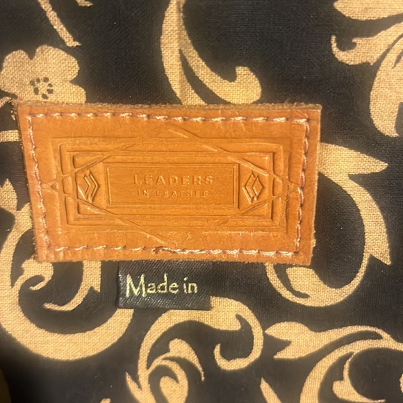 Leaders in Leather tooled backpack purse 🌸 - Picture 5 of 10